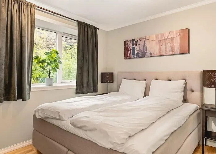 Dinbnb I Family I Fully Equipped & Parking Opportunities